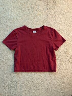 Outdoor Voices Everday Short sleeve in rhubarb